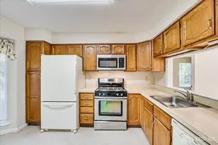 1801 Timber Oaks Rd, Edison, NJ 08820 - Photo 12