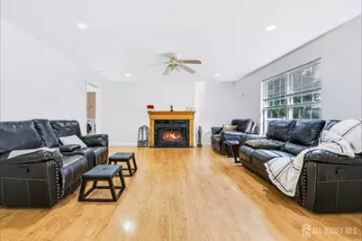 47 Avenue G Avenue, Monroe Township, NJ 08831 - Photo 4