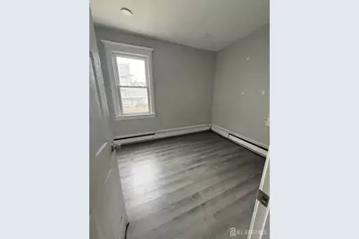 180 Brighton Avenue, Perth Amboy, NJ 08861 - Photo 6