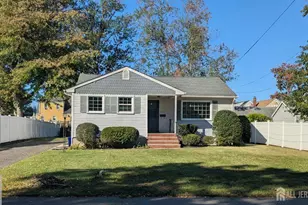 305 E St, Middlesex, NJ 08846 - Photo 1