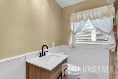652 Brookside Drive, Middletown, NJ 07718 - Photo 34