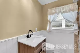 652 Brookside Dr, Middletown, NJ 07718 - Photo 34