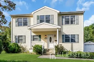 652 Brookside Dr, Middletown, NJ 07718 - Photo 1