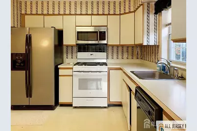 3 Edinburgh Drive #B, Monroe Township, NJ 08831 - Photo 2