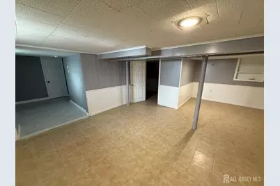 35 Maplewood Avenue, Colonia, NJ 07067 - Photo 12