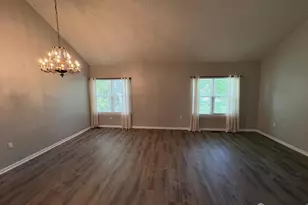 204 Forsythia Ln, Englishtown, NJ 07726 - Photo 10