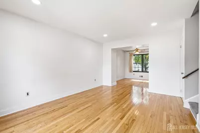 51 Pheasant Run, Edison, NJ 08820 - Photo 4