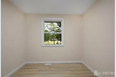470 E Taunton Avenue E, Berlin Bor, NJ 08091 - Photo 10