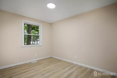 470 E Taunton Avenue E, Berlin Bor, NJ 08091 - Photo 12