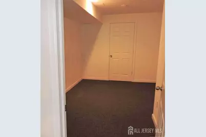72 Heatherwood Drive, North Brunswick Township, NJ 08902 - Photo 18