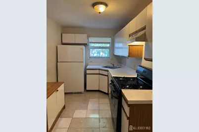 222 Bexley Lane, Piscataway Township, NJ 08854 - Photo 2