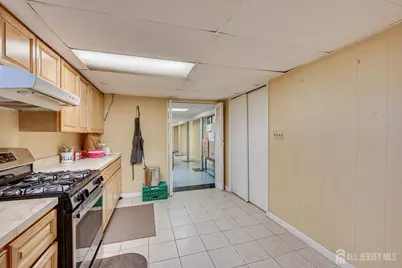 85 Grand Street, Iselin, NJ 08830 - Photo 30