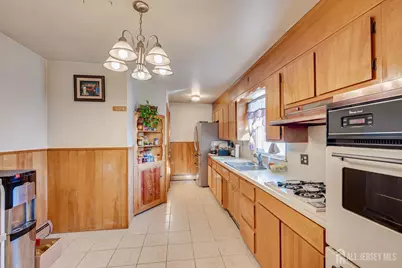 85 Grand Street, Iselin, NJ 08830 - Photo 12