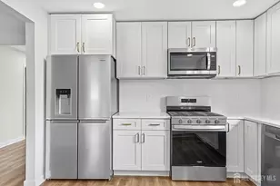 2 Kendall Dr, Sayreville, NJ 08859 - Photo 16