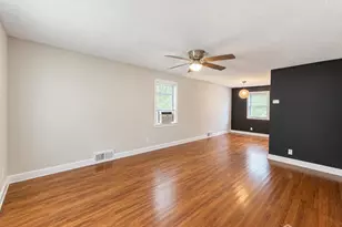 38 MacArthur Dr, Edison, NJ 08837 - Photo 2