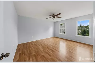 35 E Byrnes Lane E, Sayreville, NJ 08872 - Photo 12