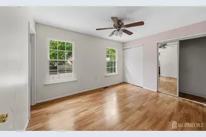 35 E Byrnes Lane E, Sayreville, NJ 08872 - Photo 16