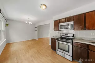 35 E Byrnes Ln E, Sayreville, NJ 08872 - Photo 10