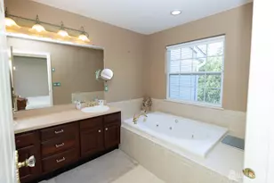 60 King George Rd, Green Brook Township, NJ 08812 - Photo 20