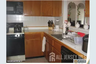 15 Gerard Place, Sayreville, NJ 08859 - Photo 2