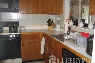 15 Gerard Pl, Sayreville, NJ 08859 - Photo 2