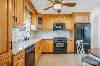 22 Dogwood Drive, Middlesex, NJ 08846 - Photo 12