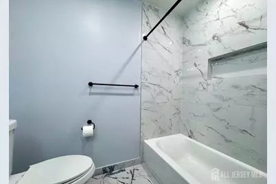 29 Farnham Square, Sayreville, NJ 08859 - Photo 10