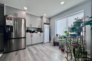 29 Farnham Square, Sayreville, NJ 08859 - Photo 4