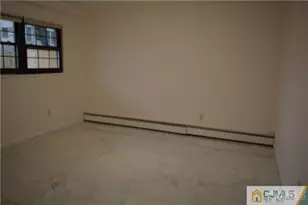 43 Essex St, Carteret, NJ 07008 - Photo 4
