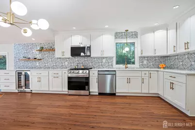 31 Edward Street, East Brunswick Township, NJ 08816 - Photo 4