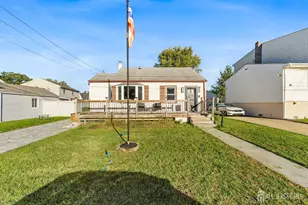 44 Eisenhower Dr, Sayreville, NJ 08872 - Photo 1
