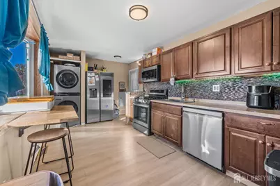 44 Eisenhower Drive, Sayreville, NJ 08872 - Photo 8