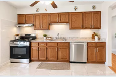 160 Stratton St S Street, Piscataway Township, NJ 08 - Photo 2