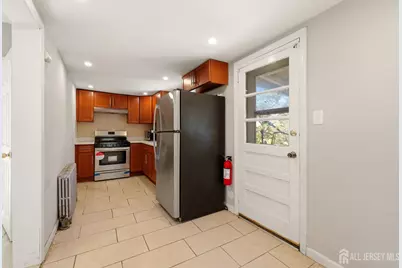 208 S 8th Avenue S, Highland Park, NJ 08904 - Photo 10