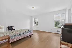 268 Edgeware Ct, Franklin Township, NJ 08873 - Photo 20