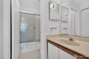 268 Edgeware Ct, Franklin Township, NJ 08873 - Photo 26