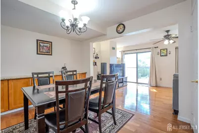 6005 N Oaks Boulevard, North Brunswick Township, NJ 08902 - Photo 12