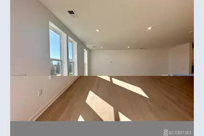 63 Park Avenue, North Brunswick Township, NJ 08902 - Photo 10