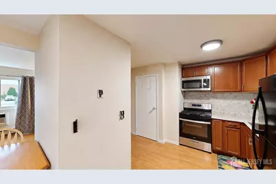 713 Cricket Lane, Woodbridge Township, NJ 07095 - Photo 12