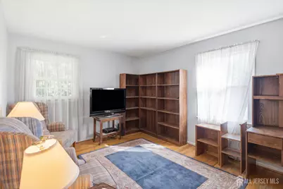 35 Woodmere Road, North Brunswick Township, NJ 08902 - Photo 20