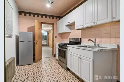 531 New Brunswick Avenue #1, Fords, NJ 08863 - Photo 4