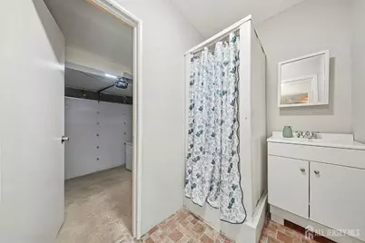 6102 N Oaks Boulevard, North Brunswick Township, NJ 08902 - Photo 24