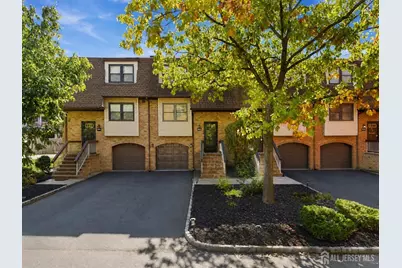 6102 N Oaks Boulevard, North Brunswick Township, NJ 08902 - Photo 2