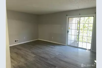 41 Brighton Way, North Brunswick Township, NJ 08902 - Photo 2