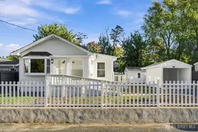 85 Pacific Boulevard, Old Bridge Township, NJ 07735 - Photo 16