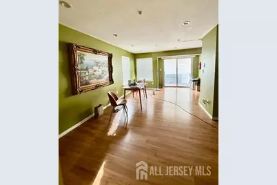 716 Harbortown Boulevard, Perth Amboy, NJ 08861 - Photo 4