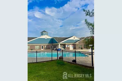 716 Harbortown Boulevard, Perth Amboy, NJ 08861 - Photo 2