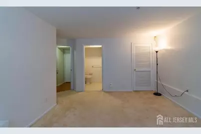 716 Harbortown Boulevard, Perth Amboy, NJ 08861 - Photo 18