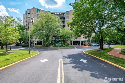 30 S Adelaide Avenue #4L, Highland Park, NJ 08904 - Photo 2
