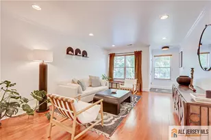 403 Somerset Ct, South Brunswick Township, NJ 08540 - Photo 8